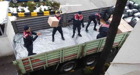 Kocaeli jandarmas depremzedelerin yarasn sarmak için seferber oldu