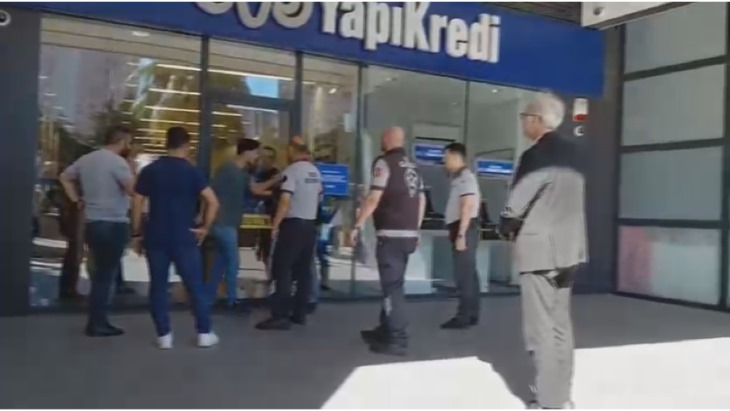 Esenyurt'ta bıçakla kavga kamerada