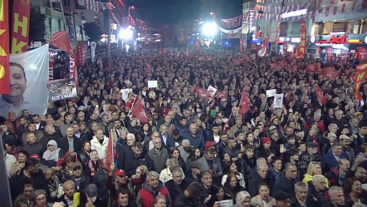 İstanbul - Özgür Özel Sultanbeyli'de konuştu