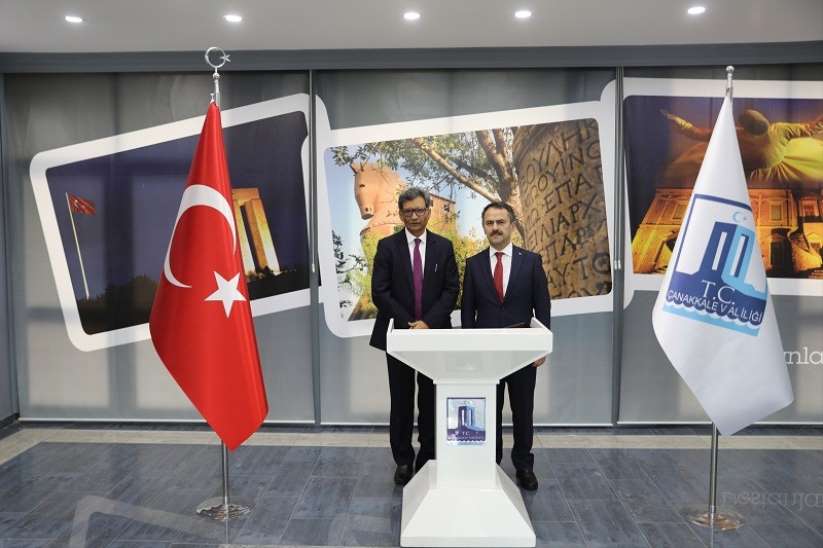 Hindistan'ın Ankara Büyükelçisi Virander Paul, Vali İlhami Aktaş'ı ziyaret etti