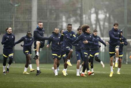 Fenerbahçe'de Gaziantep FK maç hazrlklar sürüyor