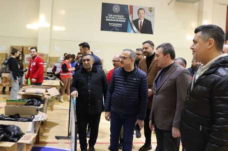 AK Parti zmir l Bakan Sürekli: 147 tr bölgeye gönderildi