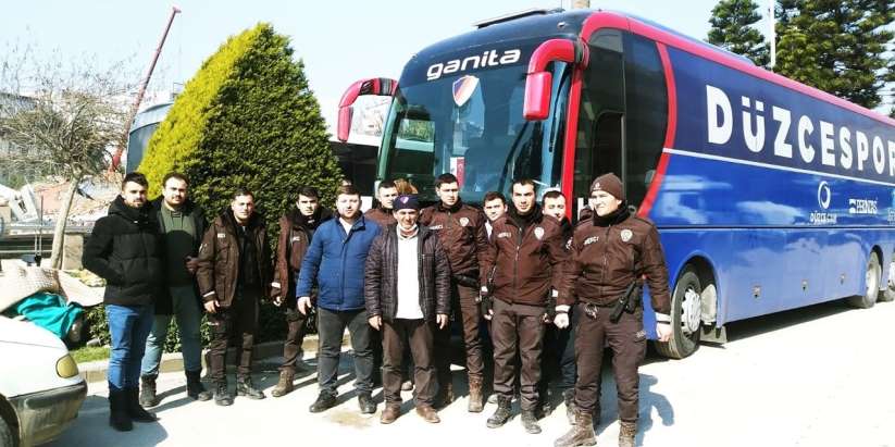 Hatay'daki polisler Düzcespor otobüsünde kalacak - Düzce haber