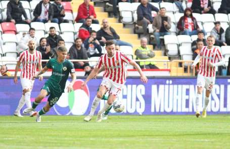 Spor Toto Süper Lig: FTA Antalyaspor: 2 - Giresunspor: 2