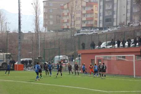 Kadn Futbol Süper Ligi: Hakkarigücü: 2 - Beikta: 2