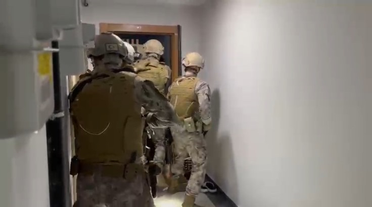 İş insanlarından 'sokak hakkı' adı altında para isteyen suç örgütüne operasyon: 18 gözaltı / Görüntü eklendi