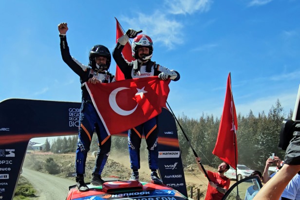 Ali Türkkan, Dünya Gençler Ralli Şampiyonası'nı kazanan ilk Türk pilot oldu