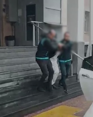 Boşanma aşamasındaki eşini bıçaklayarak öldüren koca, tutuklandı