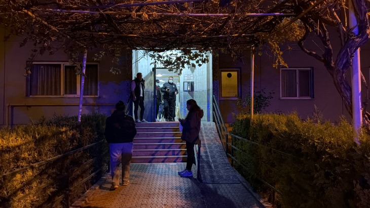 İlaçlattığı evinde ölü olarak bulundu