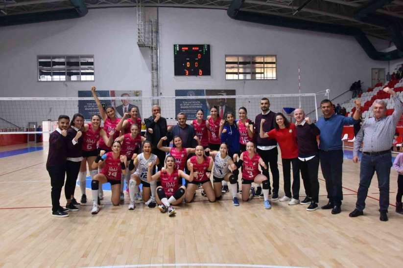 TVF Bayanlar 2 Lig: Bozüyük Belediyesi Eitim Spor: 3 - Bilecik Belediye Spor: - Bilecik haber
