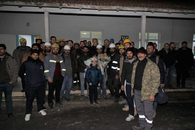 Amasyal 110 madenci evine döndü: Depremzedelerin yaralarna merhem olmaya çal - Amasya haber