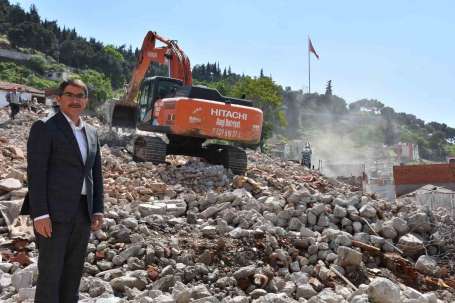 Manisa'nn en büyük kentsel dönüümü: 2 yl içinde evlerine kavuacaklar