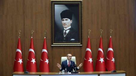 Kocaeli Valisi Seddar Yavuz: Spor sahalarnda alkollü adamn ii yok