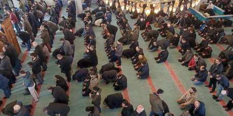 Bayburt'ta depremde hayatn kaybedenler için gyabi cenaze namaz klnd