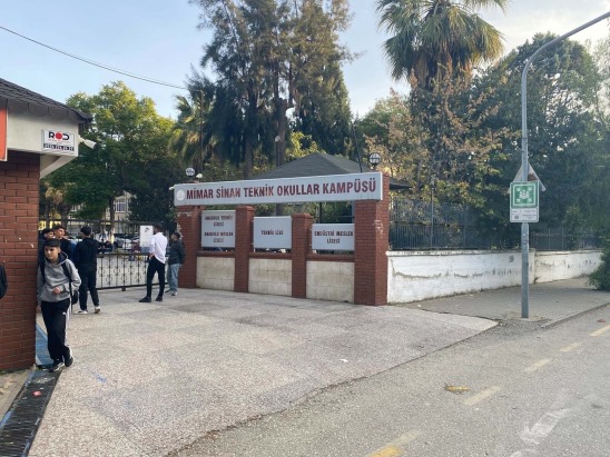 Aydın'da lisede bıçaklı kavga: 2 öğrenci yaralandı