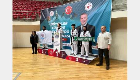 Sakarya Büyükehirli sporcu Taekwondo'do Türkiye üçüncüsü oldu