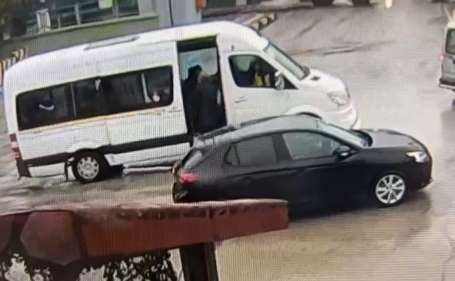 Servis oförü örencileri tokatlad