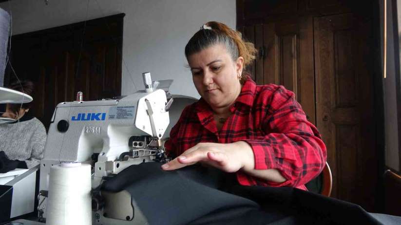 Kastamonulu kadnlar, depremzedeler için klk kyafet dikiyor - Kastamonu haber