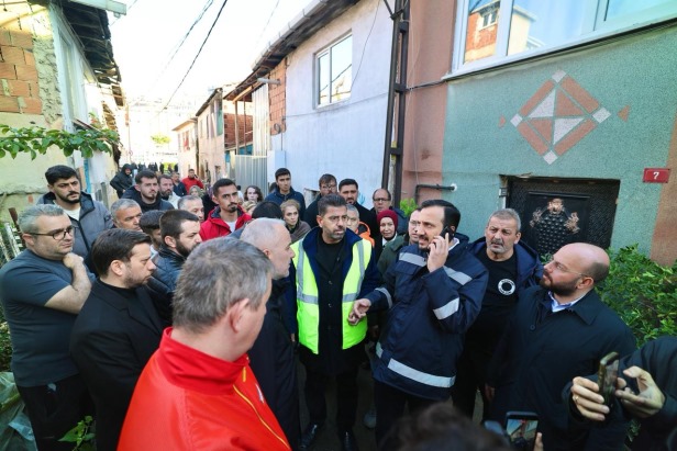 AK Parti İstanbul İl Başkanı Özdemir: Kalıcı çözüm için dönüşüm sürecini başlatmalıyız