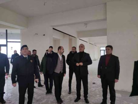 Kastamonu Valisi Avni Çakr Tosya Belediyesi'nin yatrmlarn inceledi