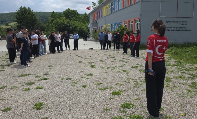 Samsunspor, okullara bocceyi tanıttı