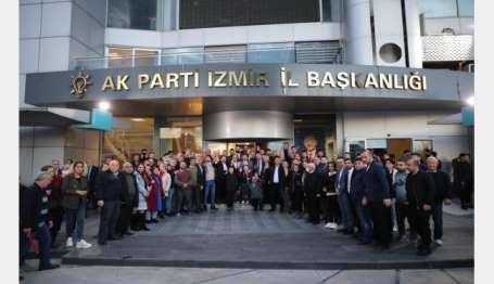 AK Parti zmir'e 4 ylda 237 bin üye katld