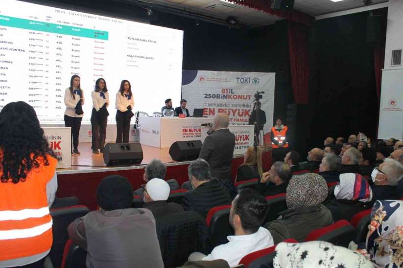 Yalova'da 800 konut için kuralar çekildi