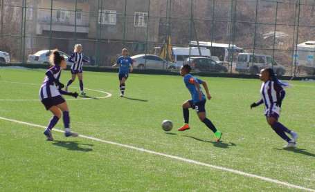 Kadn Futbol Süper Ligi: Hakkarigücü: 1 - Karadeniz Ereli: 2
