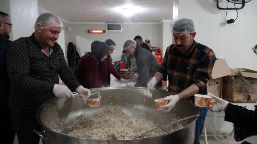 Mardin'de kazanlar gönüllüler tarafndan depremzedeler için hazrlanyor - Mardin haber