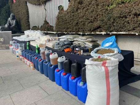 stanbul'da 1 ton 63 kilo uyuturucu madde ele geçirildi