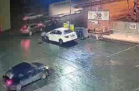stanbul'da pes dedirten hrszlk: 13 günde 6 otomobil çald