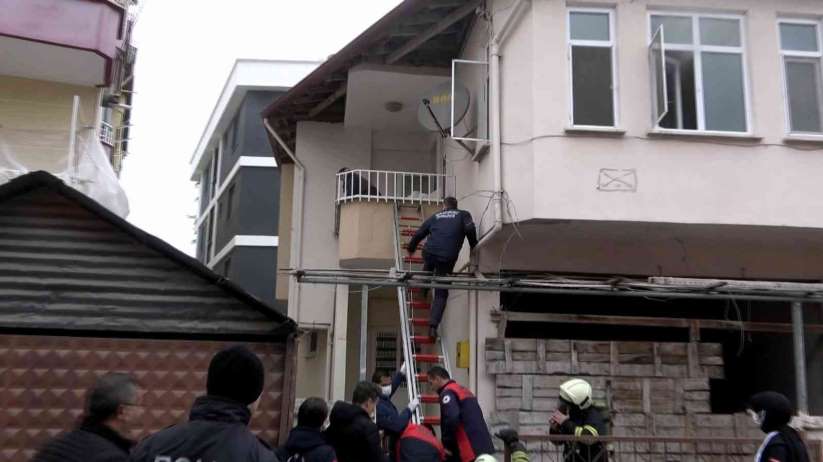 Yerinden çkan soba borusu az kalsn evi yakyordu - Samsun haber
