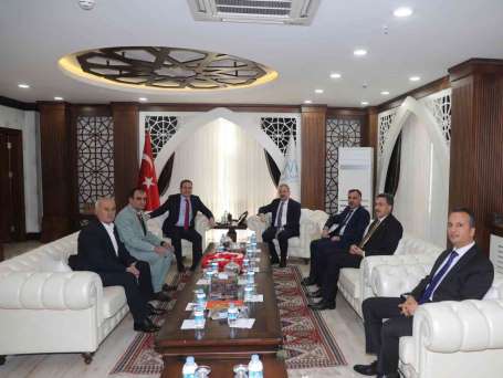 Hazine ve Maliye Bakan Yardmcs Gürcan Hakkari'de