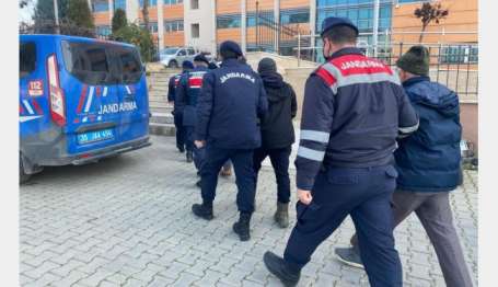 zmir'deki 25 hrszlk olayn jandarmann özel ekibi aydnlatt