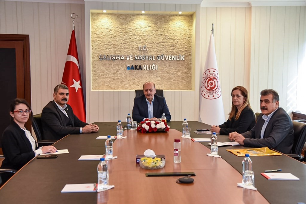 Bakan Bilgin, DSK heyetini kabul etti