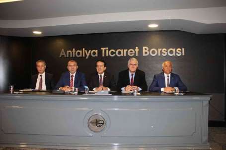 ATB Bakan Çandr: Antalya ihracat ilk kez 2 milyar dolar at