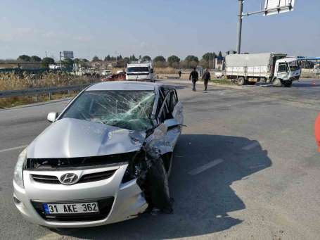 Depremzede aile Manisa'da kaza yapt: 1 ölü, 5 yaral