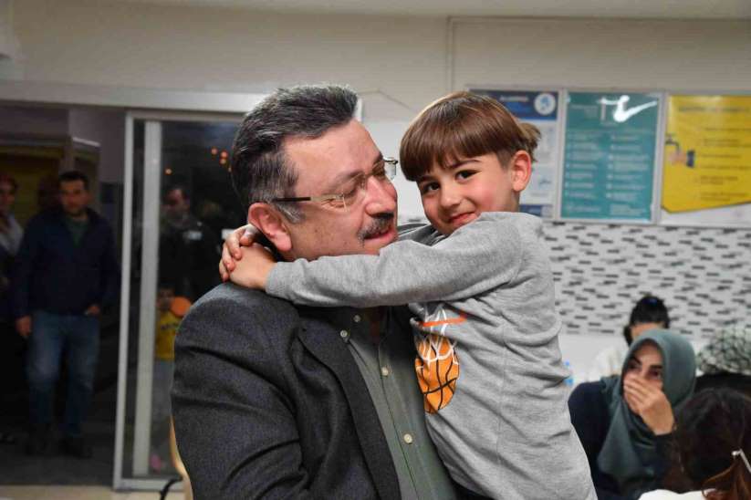 Trabzon depremzedelerin tüm sorunlar ile yakndan ilgileniyor - Trabzon haber