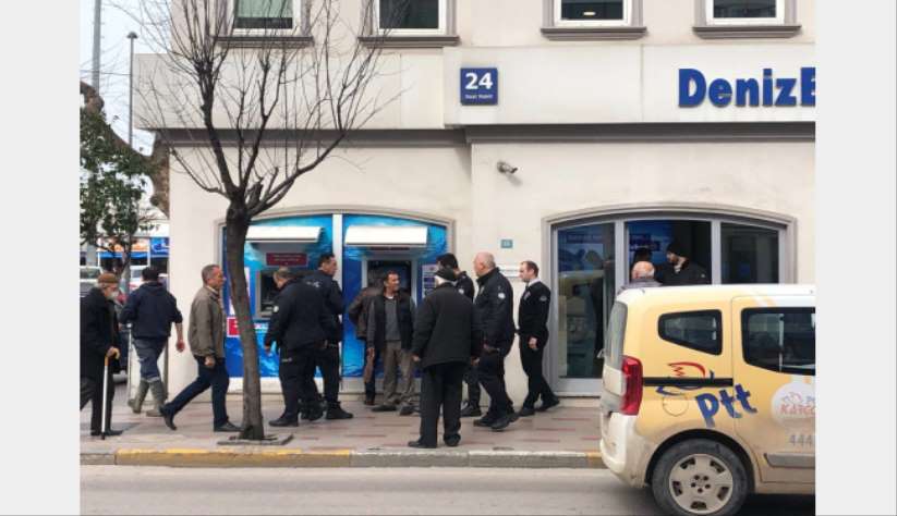 Bankaclarn dikkati, çiftçinin dolandrlmasn engelledi - Balkesir haber