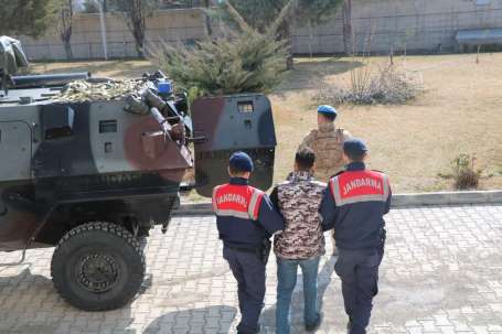 Uyuturucu ticaretinden aranan firari hükümlüyü JASAT yakalad