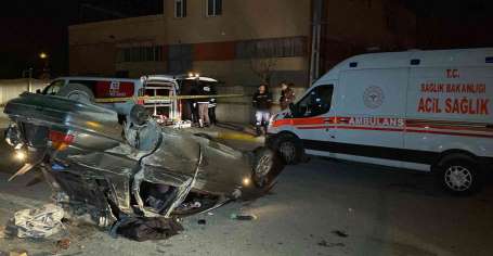 Erzincan'da trafik kazas: 1 ölü, 1'i ar 2 yaral
