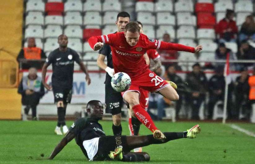 Spor Toto Süper Lig: FTA Antalyaspor: 3 - Ümraniyespor: 2 - Antalya haber