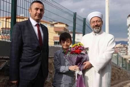 Diyanet leri Bakan Erba, Tokat'ta Molla Hüsrev Kur'an Kursu'nu ziyaret etti