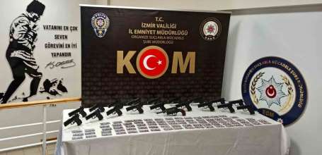 zmir polisinden yasa d silah ticareti operasyonu