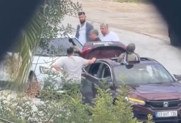 Mersin'de düğün konvoyunda havaya ateş açan şüpheli yakalandı