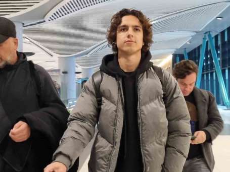Fenerbahçe'nin yeni transferi Emre Demir stanbul'a geldi