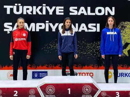 Antalyasporlu genç atletler Bursa'da kürsüde