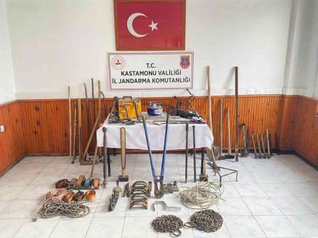 Kastamonu'da evlerden 69 parça eya çalan hrsz tutukland