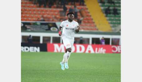 Sivasspor'un yeni transferleri Caicedo ile Saiz ilk resmi maçna çkt