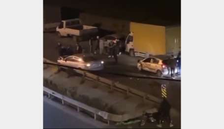 stanbul'da 14 yandaki çocuun araba kaçrma maceras kazayla bitti: 3'ü çocuk